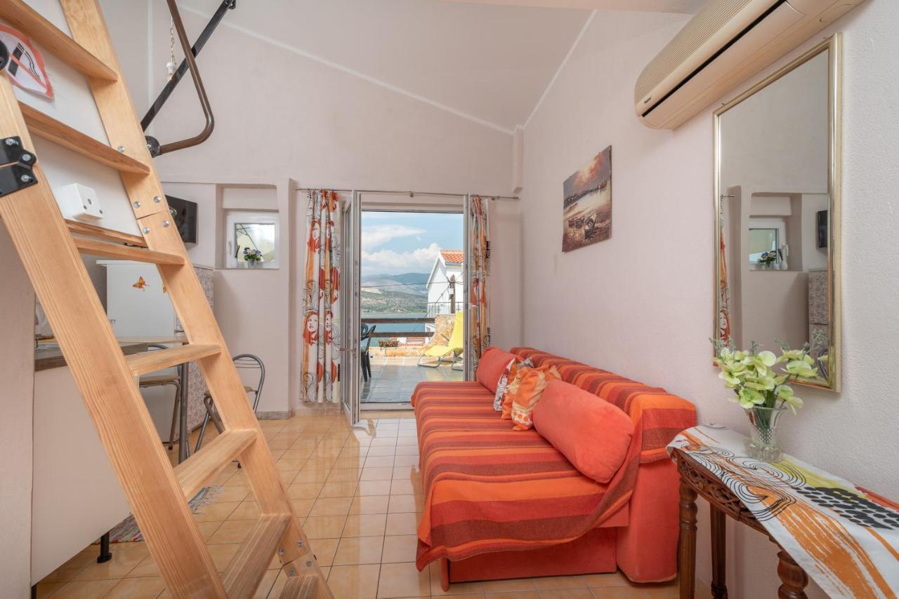 Apartmani Kate Trogir Bagian luar foto